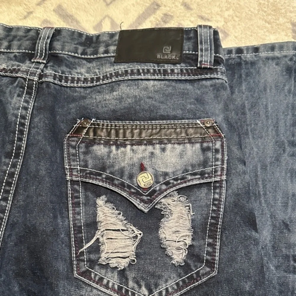 Buckle Men's Blue Straight Jeans with Distressed Pocket 32waist by 30 length